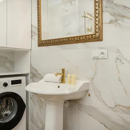 Jednosci Narodowej Stylowy Apartament By Renters شقة فروتسواف