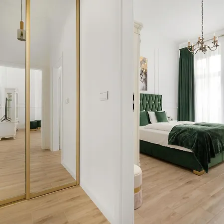 Jednosci Narodowej Stylowy Apartament By Renters *