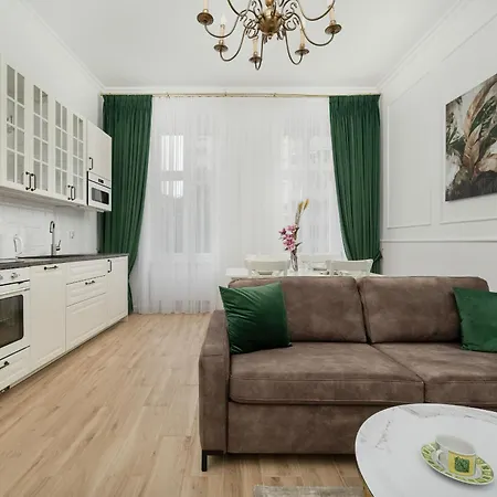 شقة Jednosci Narodowej Stylowy Apartament By Renters فروتسواف