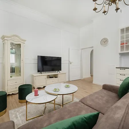 Jednosci Narodowej Stylowy Apartament By Renters فروتسواف