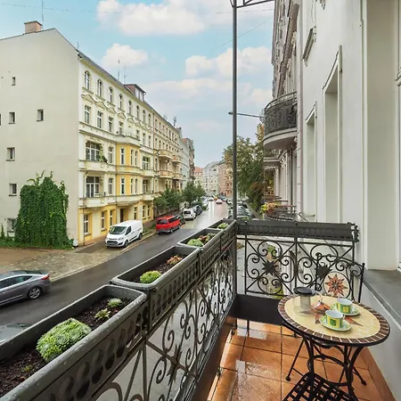 Jednosci Narodowej Stylowy Apartament By Renters فروتسواف