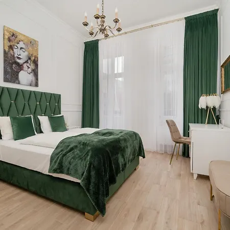 Jednosci Narodowej Stylowy Apartament By Renters شقة